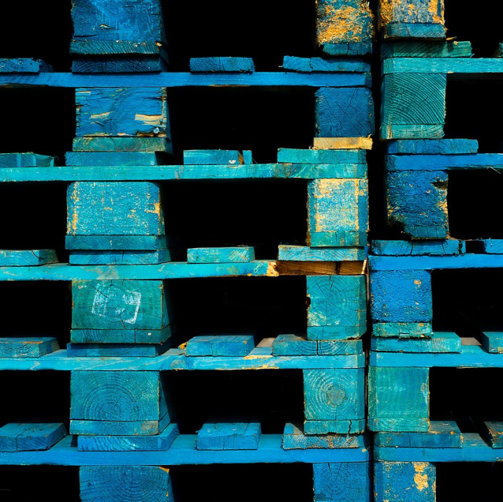 forklift warehouse pallets